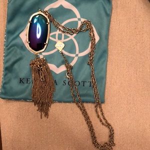 Kendra Scott necklace